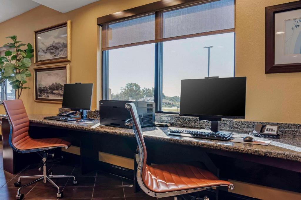 Comfort Suites Greenwood Eksteriør billede