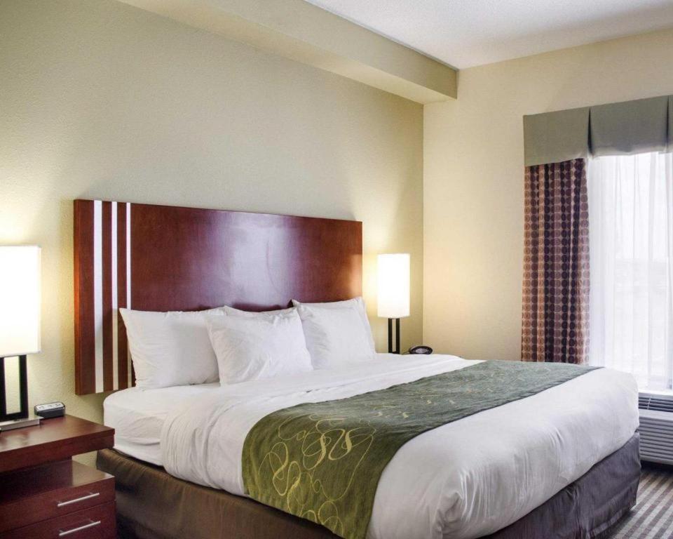 Comfort Suites Greenwood Eksteriør billede